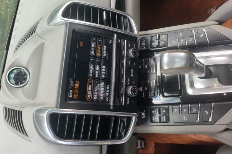 Used Porsche Cayenne 2011 Cayenne 3.0T Audio And AC Panel