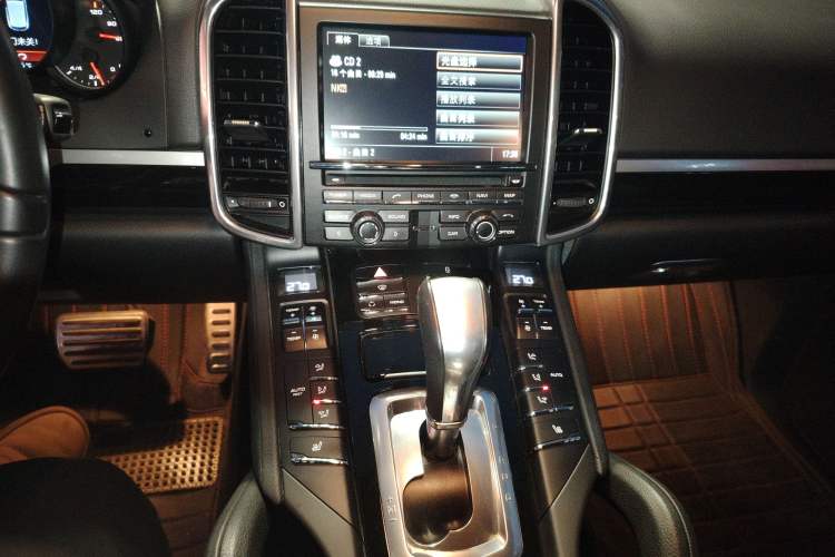 Used Porsche Cayenne 2011 Cayenne 3.0T Audio And AC Panel