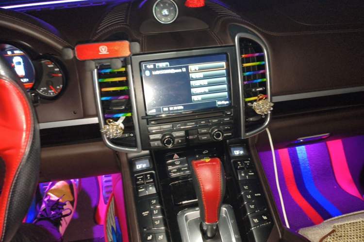 Used Porsche Cayenne 2011 Cayenne 3.0T Audio And AC Panel