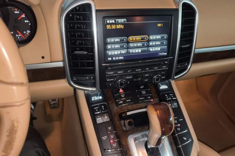 Used Porsche Cayenne 2011 Cayenne 3.0T Audio And AC Panel