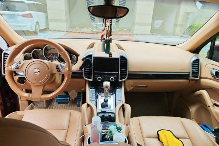 Used Porsche Cayenne 2011 Cayenne 3.0T Center Console