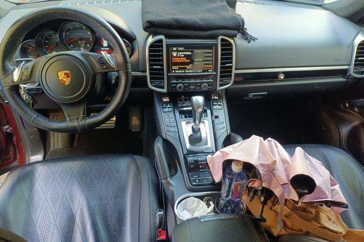 Used Porsche Cayenne 2011 Cayenne 3.0T Center Console