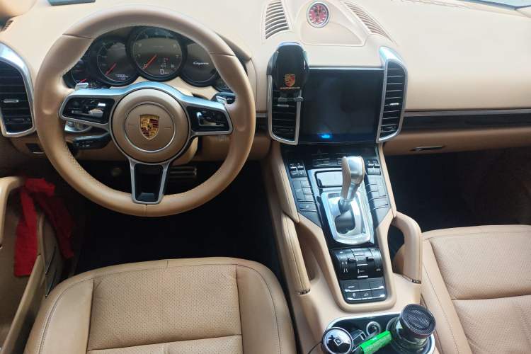 Used Porsche Cayenne 2011 Cayenne 3.0T Center Console