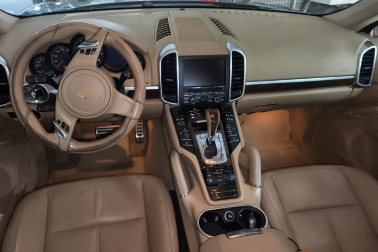 Used Porsche Cayenne 2011 Cayenne 3.0T Center Console