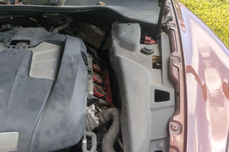 Used Porsche Cayenne 2011 Cayenne 3.0T Engine Bay Left