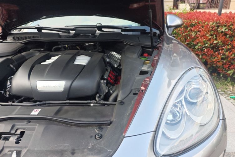 Used Porsche Cayenne 2011 Cayenne 3.0T Engine Bay Left