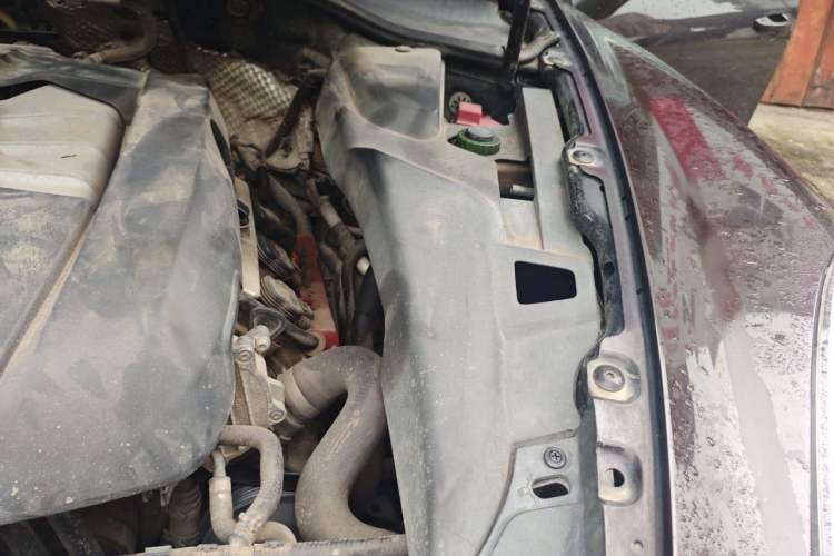 Used Porsche Cayenne 2011 Cayenne 3.0T Engine Bay Left