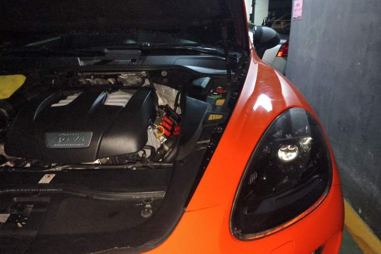 Used Porsche Cayenne 2011 Cayenne 3.0T Engine Bay Left