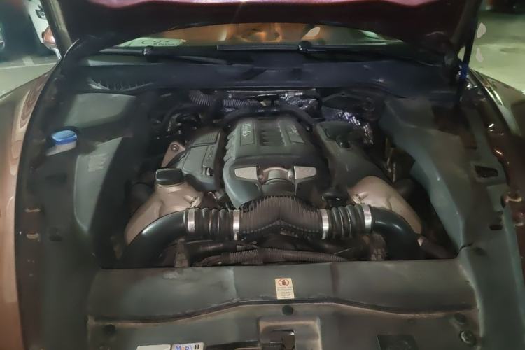 Used Porsche Cayenne 2011 Cayenne Turbo 4.8T Engine Bay