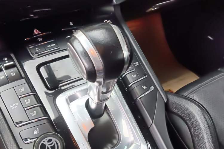 Used Porsche Cayenne 2011 Cayenne 3.0T Gear Lever