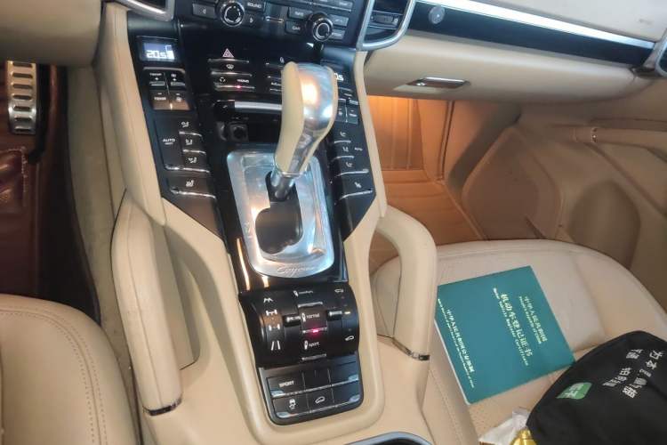 Used Porsche Cayenne 2011 Cayenne 3.0T Gear Lever