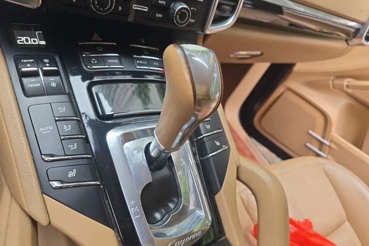 Used Porsche Cayenne 2011 Cayenne 3.0T Gear Lever
