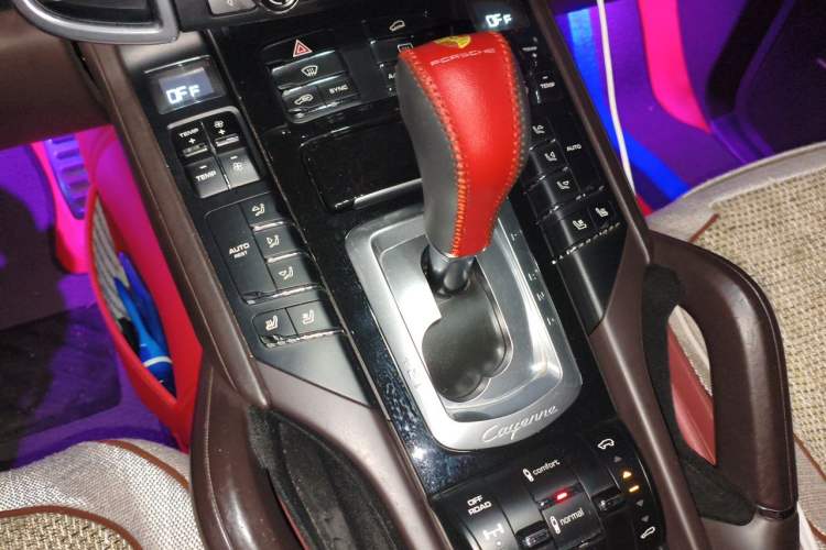 Used Porsche Cayenne 2011 Cayenne 3.0T Gear Lever