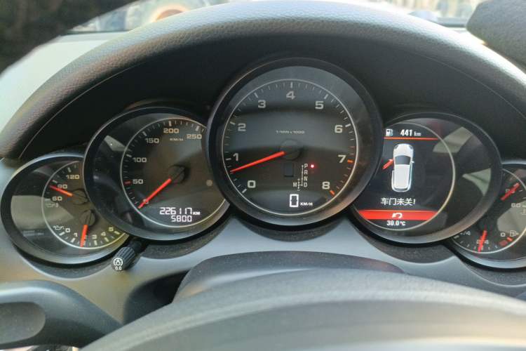 Used Porsche Cayenne 2011 Cayenne 3.0T Instrument Cluster