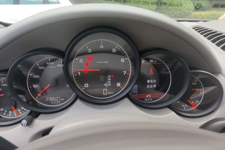 Used Porsche Cayenne 2011 Cayenne 3.0T Instrument Cluster