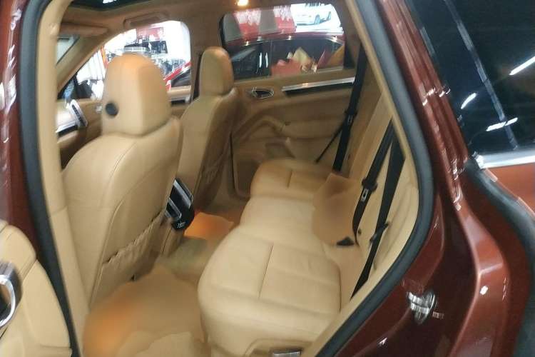 Used Porsche Cayenne 2011 3.6L automatic transmission U.S. specification Left Rear Seat