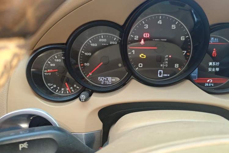 Used Porsche Cayenne 2011 Cayenne 3.0T Odometer Close Up