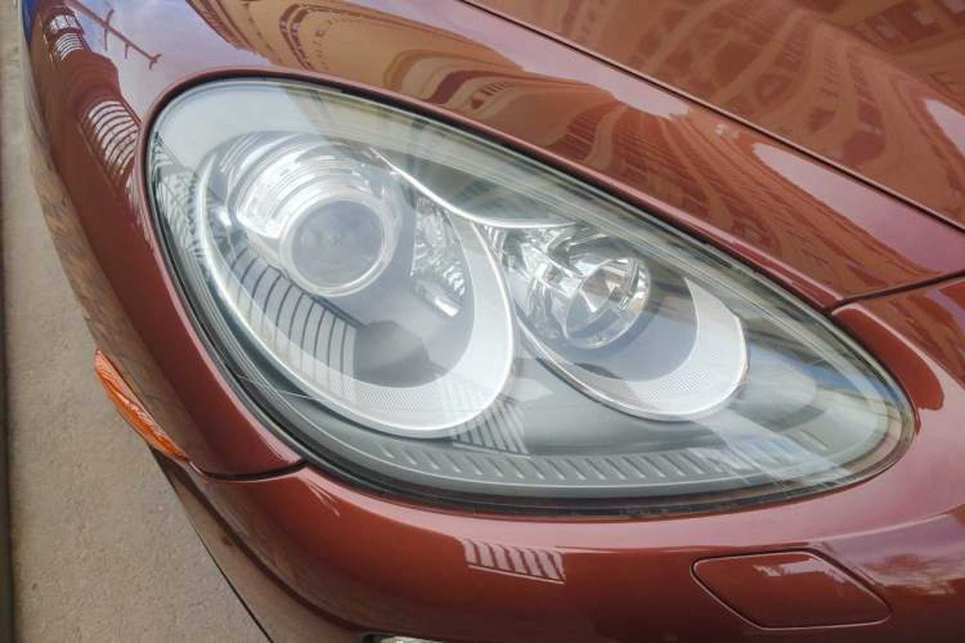 Used Porsche Cayenne 2011 Cayenne S Hybrid 3.0T Right Front Headlight
