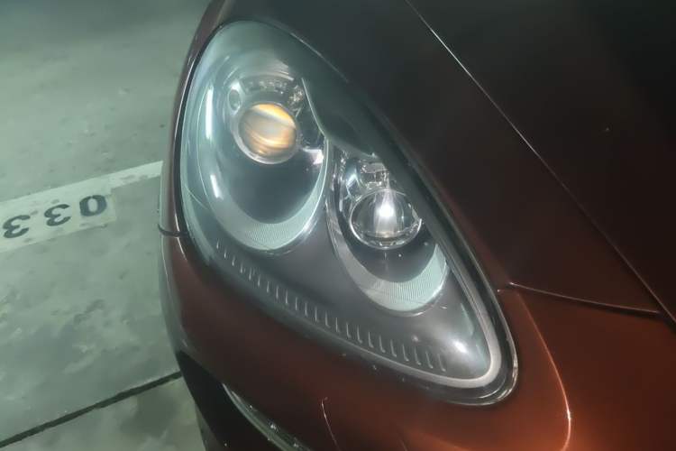 Used Porsche Cayenne 2011 Cayenne Turbo 4.8T Right Front Headlight