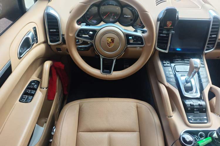Used Porsche Cayenne 2011 Cayenne 3.0T Steering Wheel