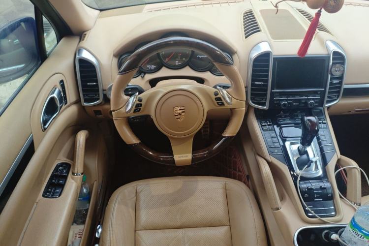 Used Porsche Cayenne 2011 Cayenne 3.0T Steering Wheel