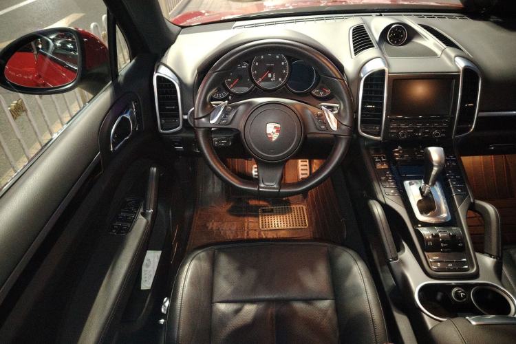 Used Porsche Cayenne 2011 Cayenne 3.0T Steering Wheel