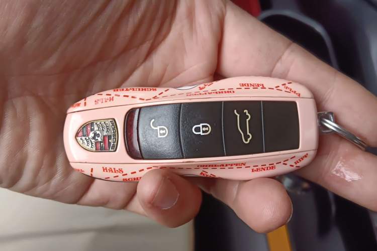 Used Porsche Cayenne 2011 Cayenne 3.0T Vehicle Key