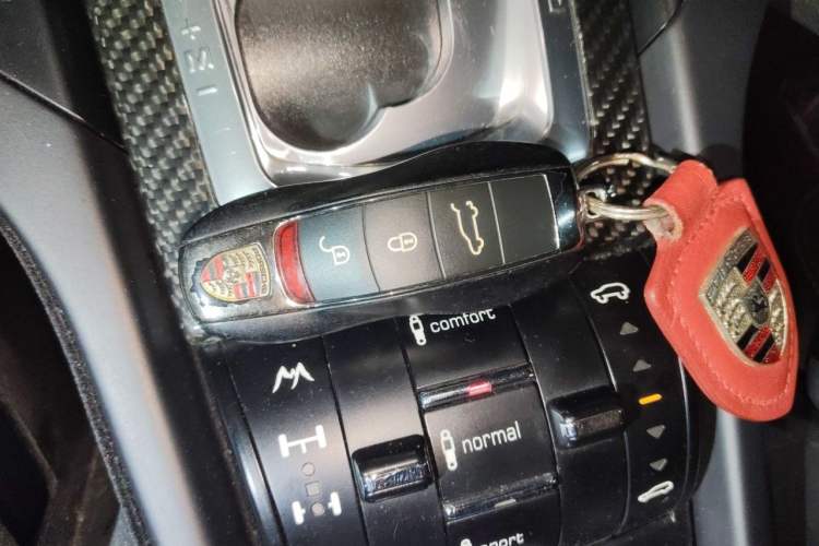 Used Porsche Cayenne 2011 Cayenne 3.0T Vehicle Key