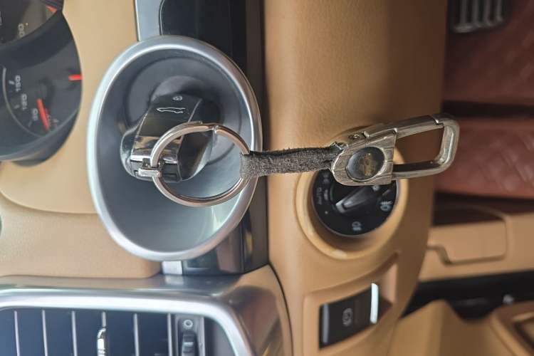 Used Porsche Cayenne 2011 Cayenne 3.0T Vehicle Key