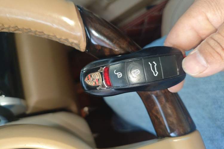 Used Porsche Cayenne 2011 Cayenne 3.0T Vehicle Key