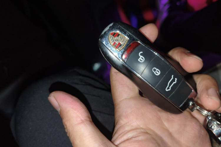 Used Porsche Cayenne 2011 Cayenne 3.0T Vehicle Key