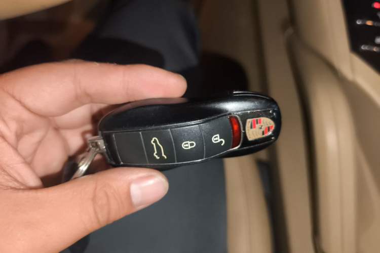 Used Porsche Cayenne 2011 Cayenne 3.0T Vehicle Key