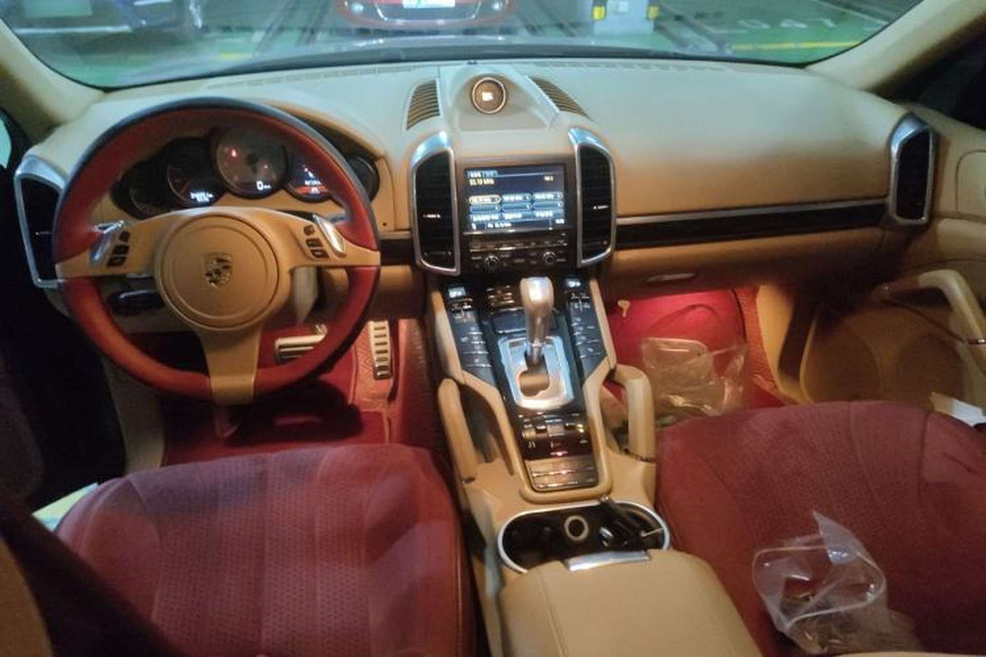 Used Porsche Cayenne 2011 Cayenne S 4.8L Center Console