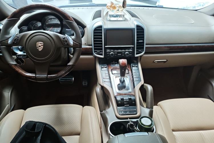 Used Porsche Cayenne 2011 Cayenne 3.0T Center Console