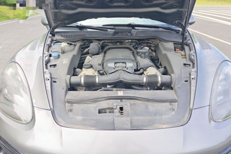Used Porsche Cayenne 2011 Cayenne S 4.8L Engine Bay