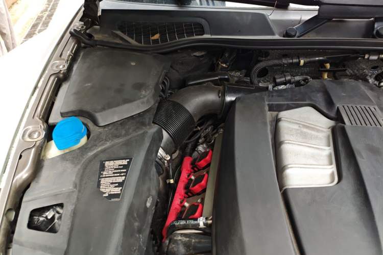 Used Porsche Cayenne 2011 Cayenne 3.0T Engine Bay Right