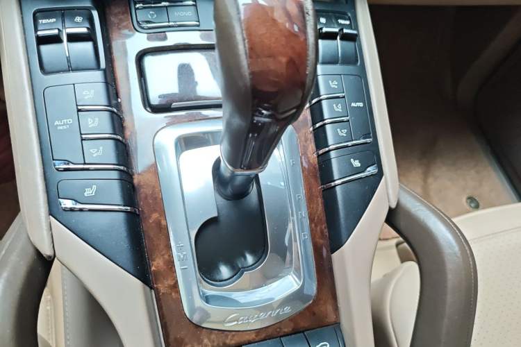 Used Porsche Cayenne 2011 Cayenne 3.0T Gear Lever
