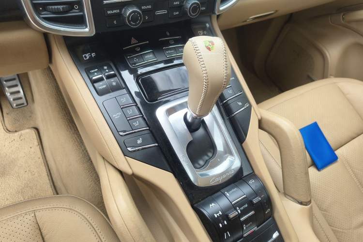Used Porsche Cayenne 2011 Cayenne 3.0T Gear Lever
