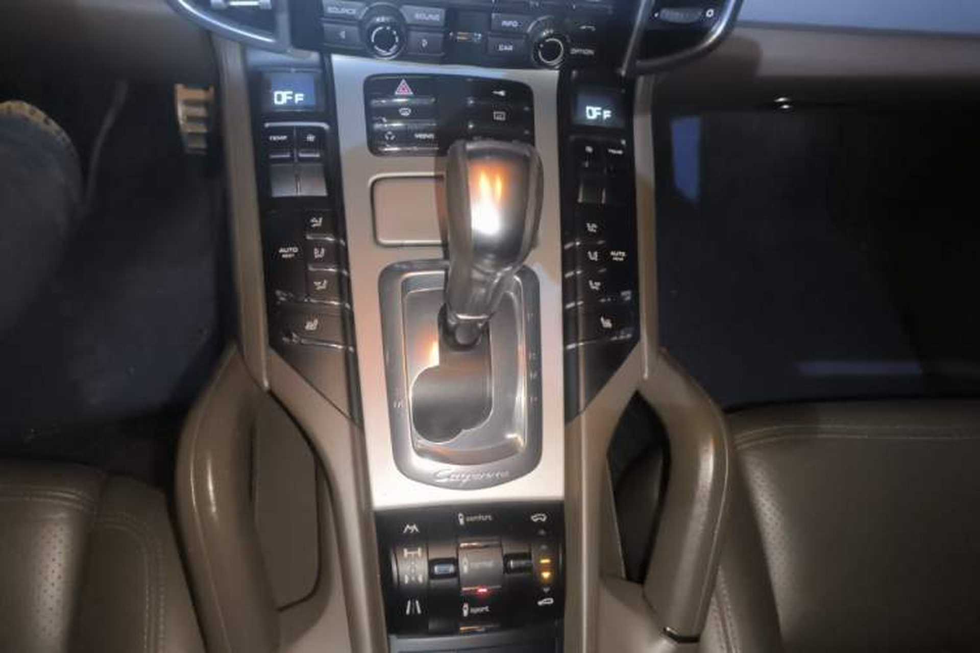 Used Porsche Cayenne 2011 Cayenne Turbo 4.8T Gear Lever
