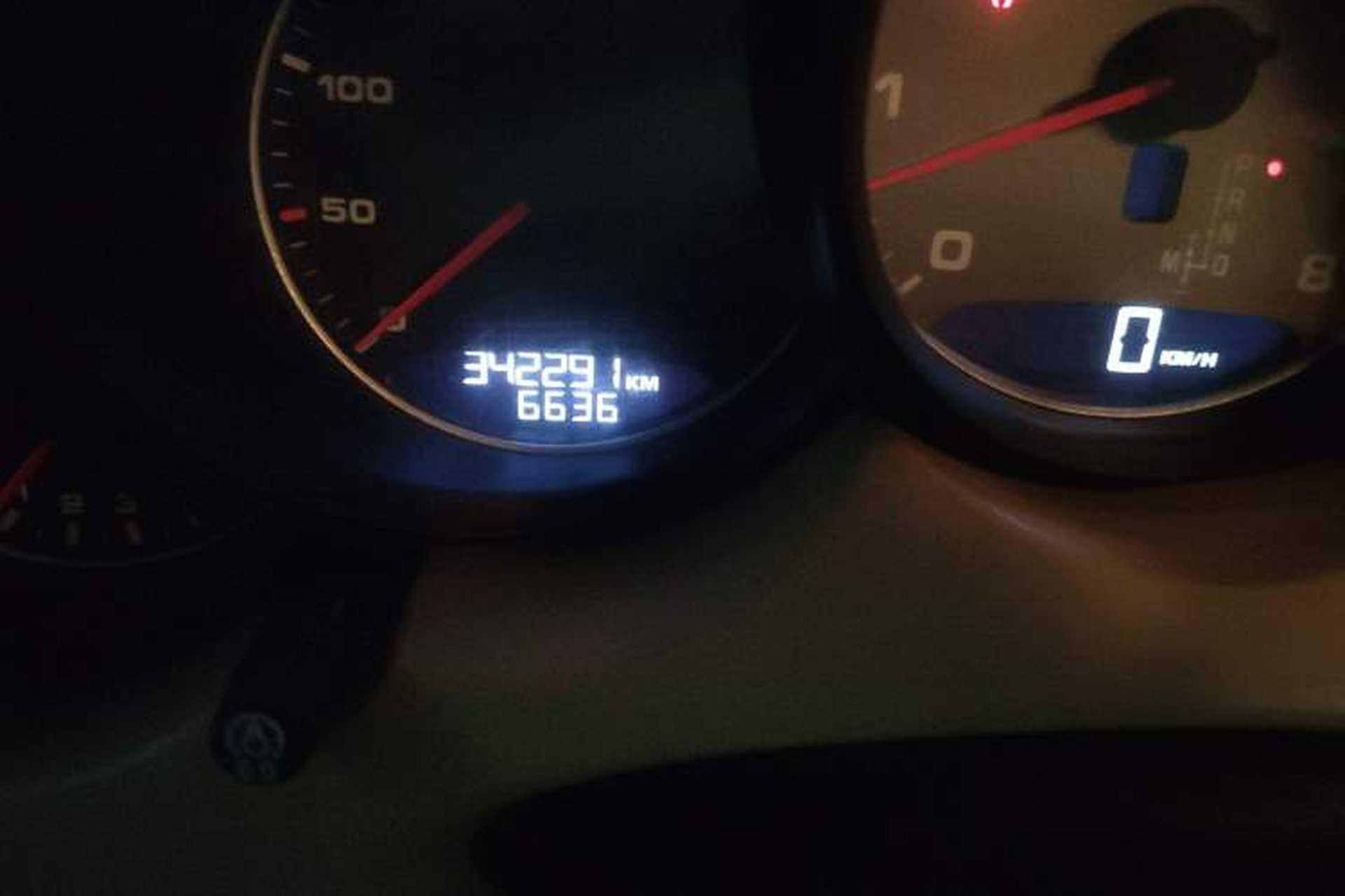 Used Porsche Cayenne 2011 Cayenne S 4.8L Odometer Close Up