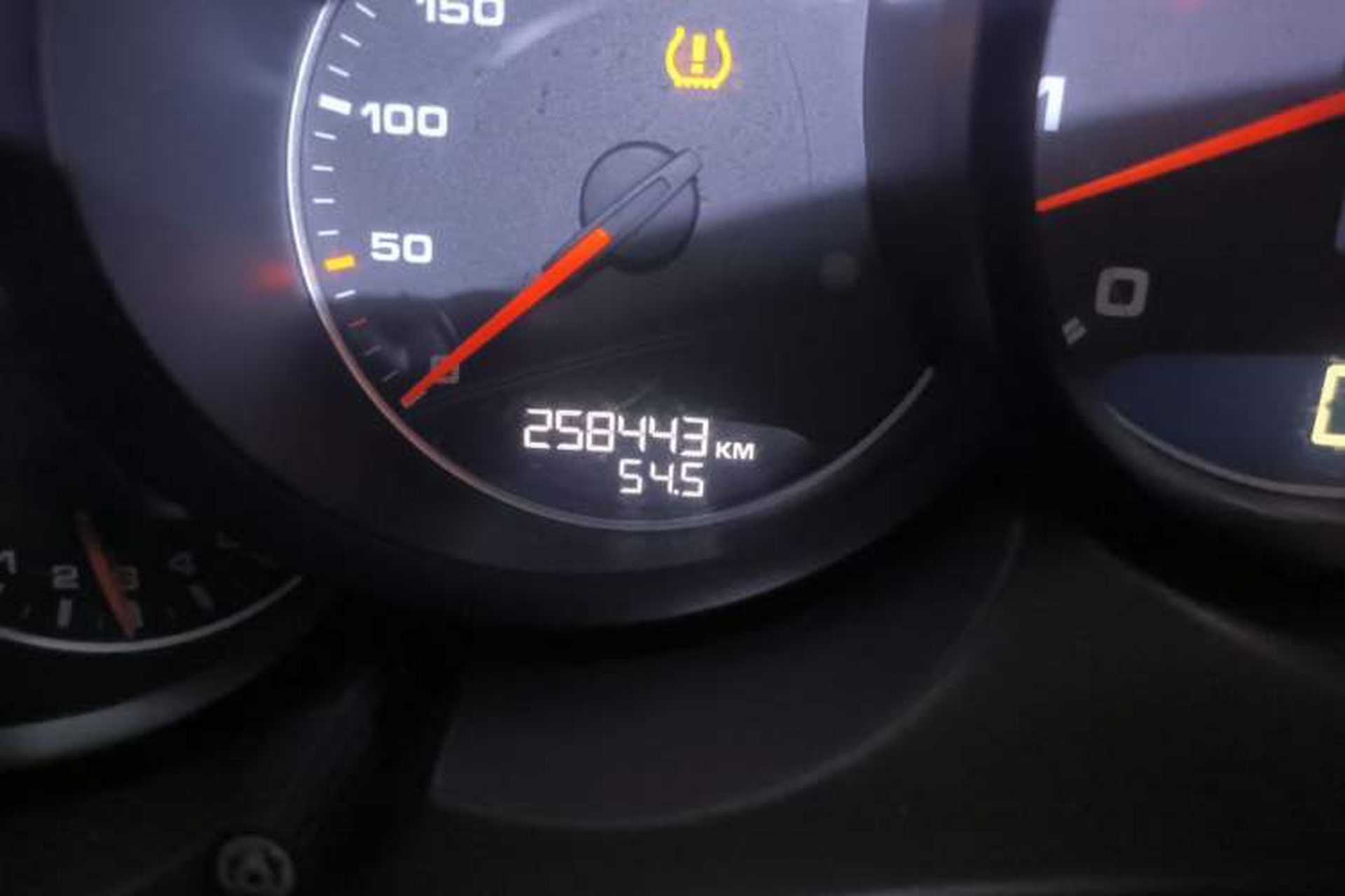 Used Porsche Cayenne 2011 Cayenne Turbo 4.8T Odometer Close Up