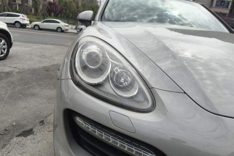 Used Porsche Cayenne 2011 Cayenne 3.0T Right Front Headlight