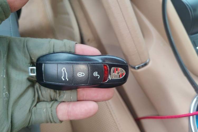 Used Porsche Cayenne 2011 Cayenne S Hybrid 3.0T Vehicle Key