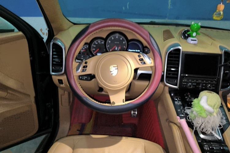 Used Porsche Cayenne 2011 Cayenne 3.0T Steering Wheel