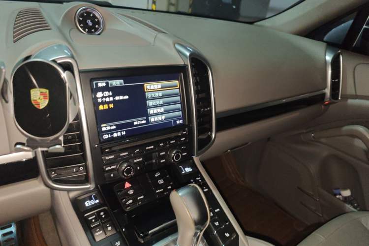 Used Porsche Cayenne 2011 Cayenne 3.0T Audio And AC Panel