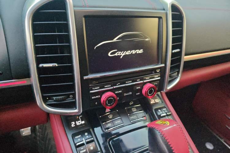 Used Porsche Cayenne 2011 Cayenne 3.0T Audio And AC Panel