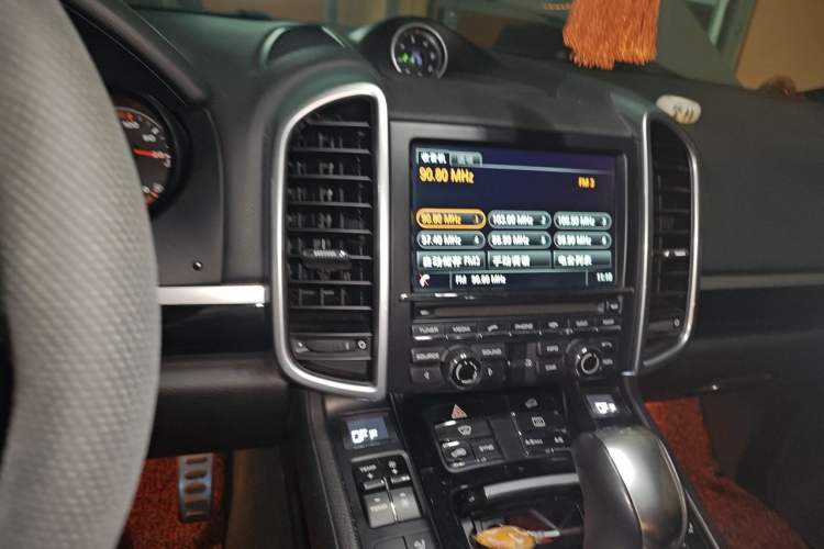 Used Porsche Cayenne 2011 Cayenne 3.0T Audio And AC Panel