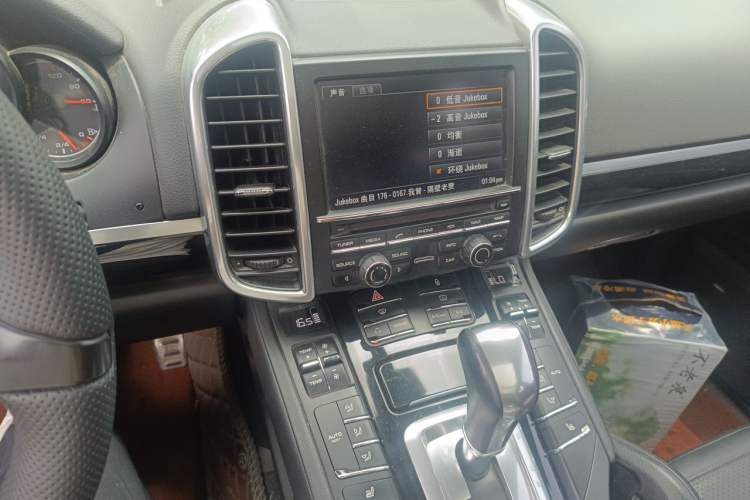 Used Porsche Cayenne 2011 Cayenne 3.0T Audio And AC Panel