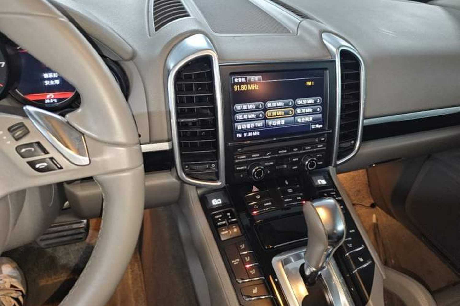 Used Porsche Cayenne 2011 Cayenne 3.0T Audio And AC Panel