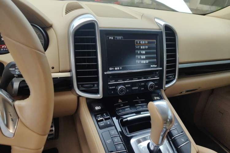 Used Porsche Cayenne 2011 Cayenne 3.0T Audio And AC Panel